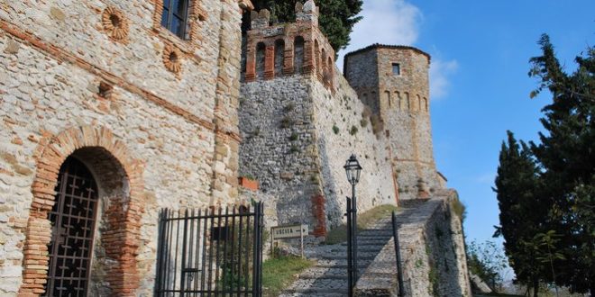 castello di azzurrina